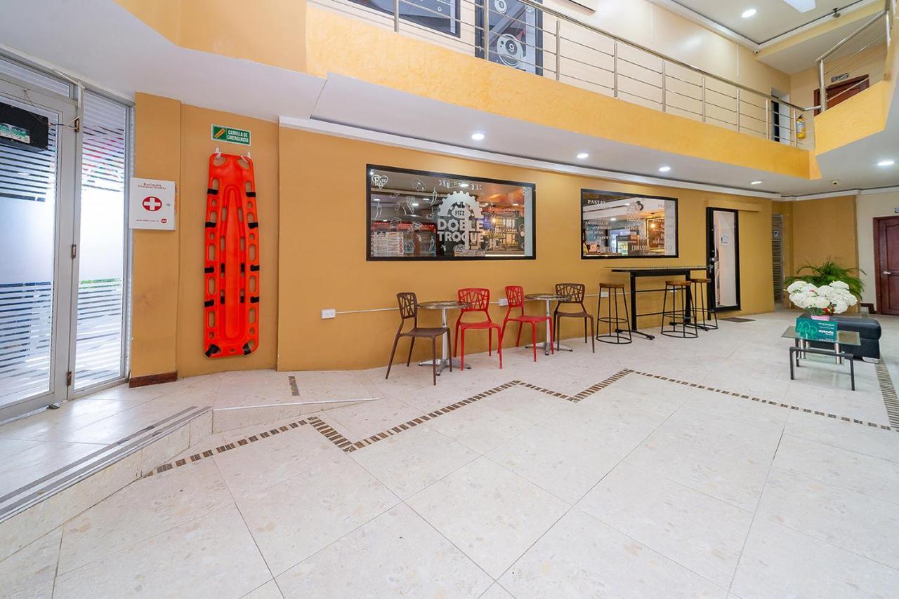 Ayenda Baly Express Hotel Malambo Exterior photo